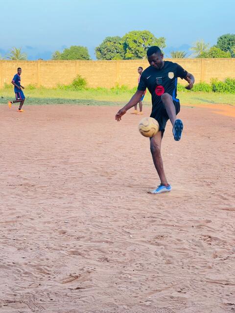 FOOTBALL1